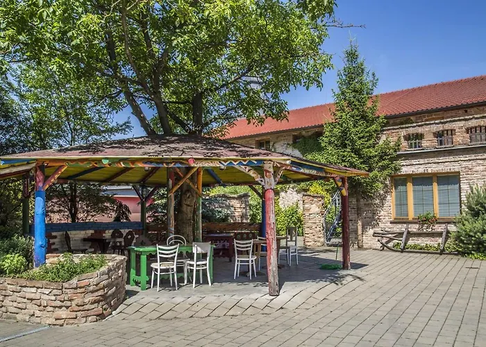 Hotel Kurdejov - Bed And Breakfast